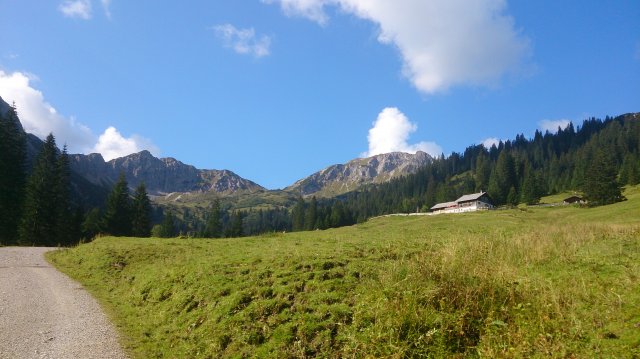 Haus Ebentheuer Sommer 2.jpg